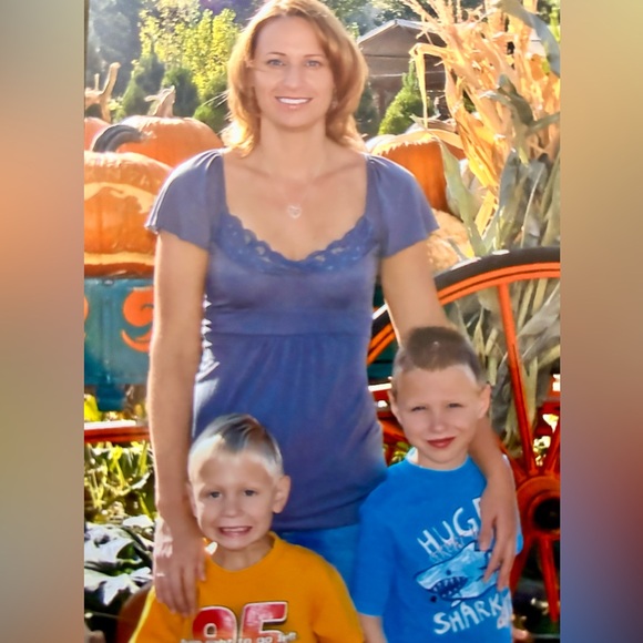 Meet your Posher, Korine - Picture 2 of 6